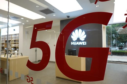 US lets companies work with Huawei on 5G standards