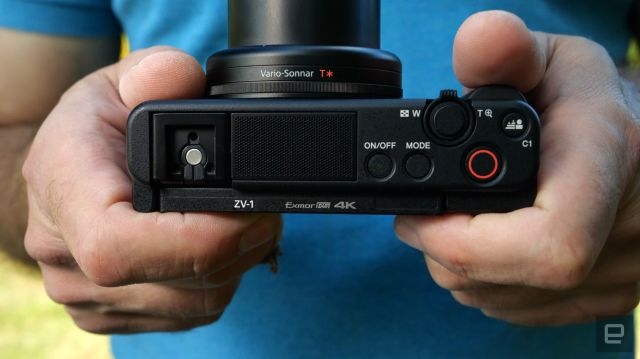 Sony ZV-1 review: A powerful, portable vlogging camera | DeviceDaily.com