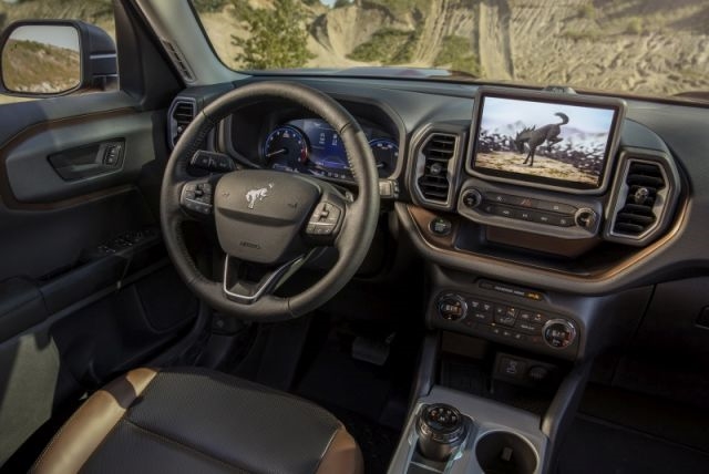Ford's 2021 Bronco SUVs offer 360-degree cameras for a 'spotter view' | DeviceDaily.com