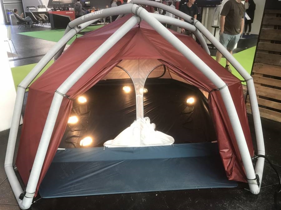 Heimplanet Backdoor Inflatable Tent | DeviceDaily.com