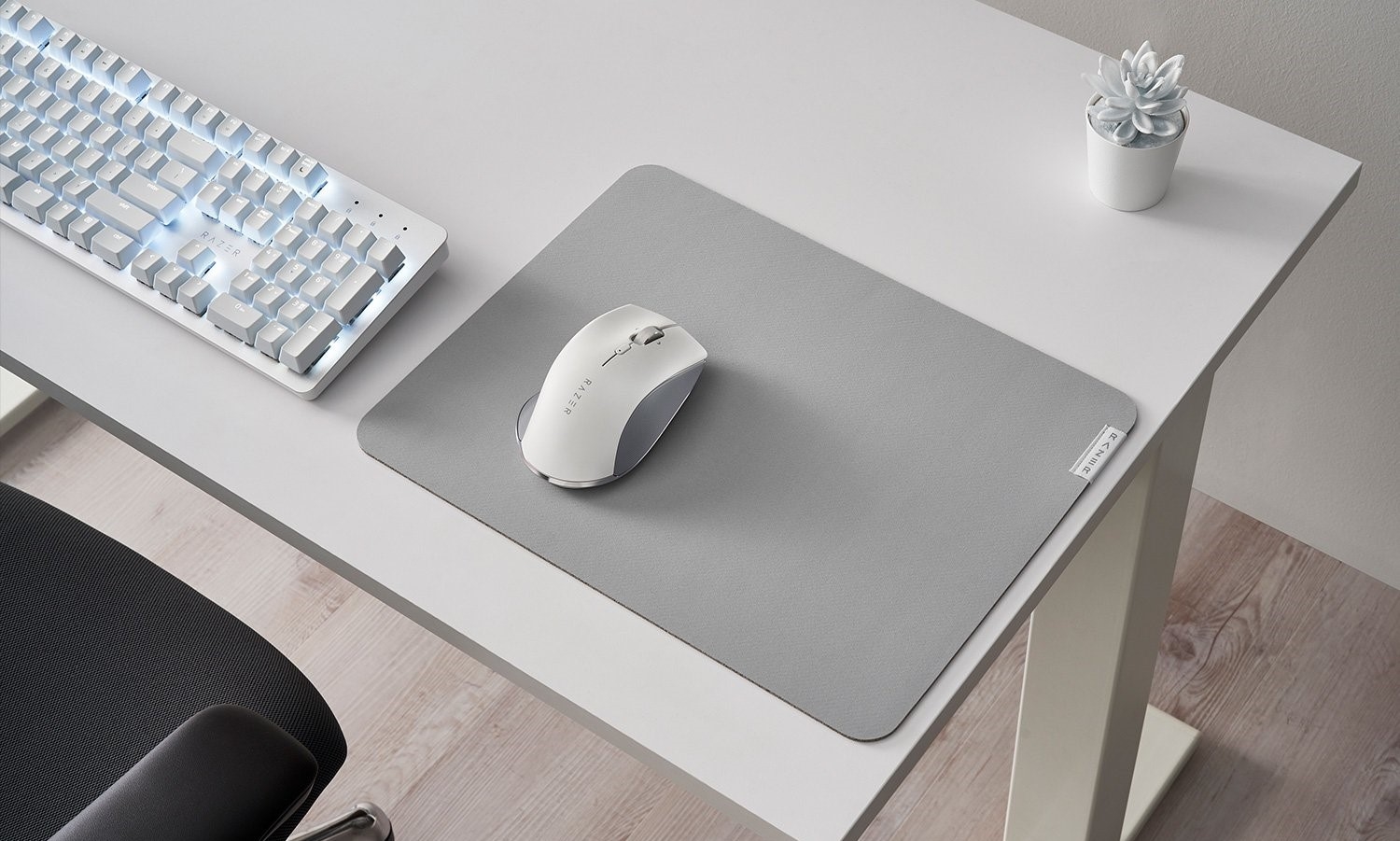 Razer made a dull keyboard and mouse for working from home | DeviceDaily.com