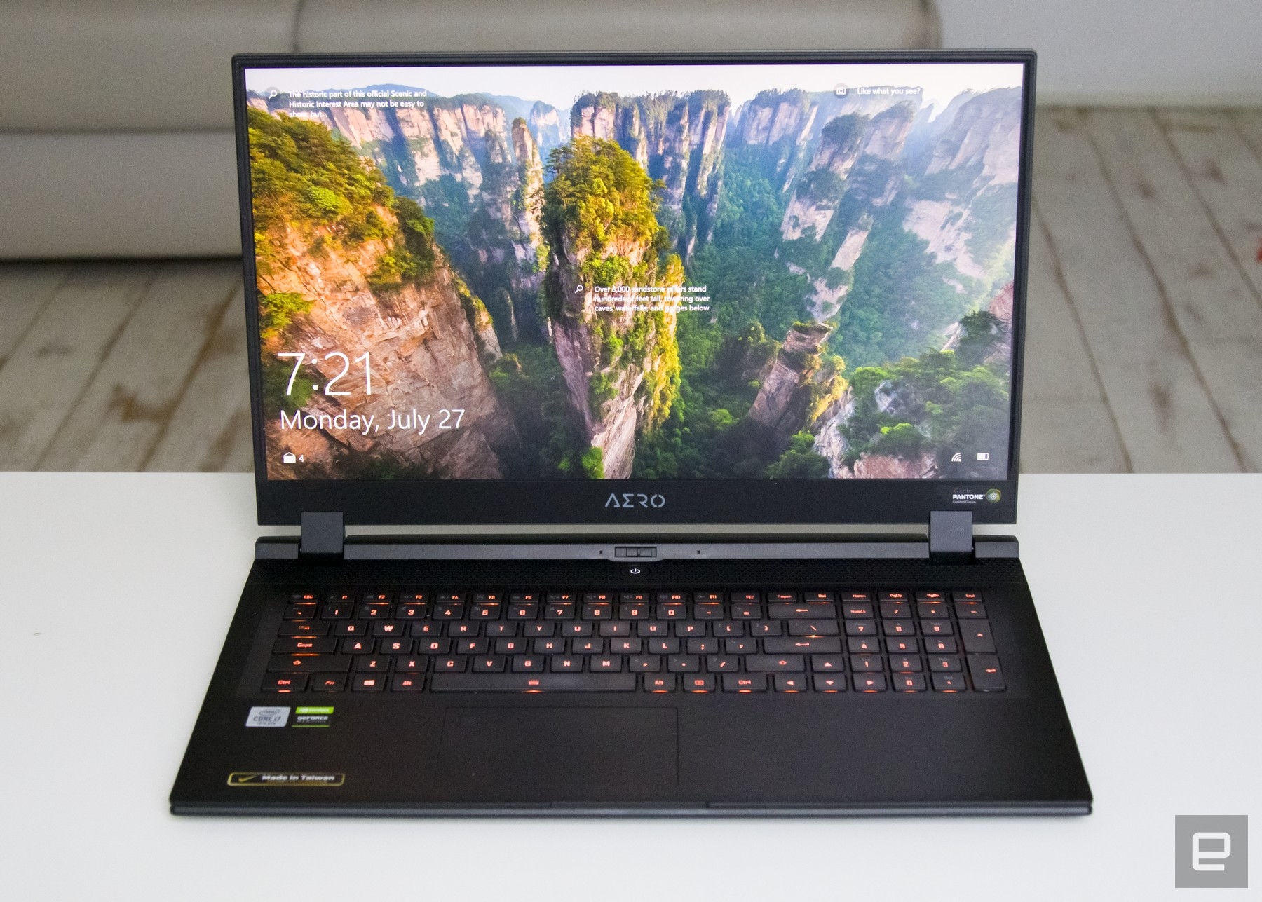 Gigabyte Aero 17 HDR review: A big, bright content creation machine | DeviceDaily.com