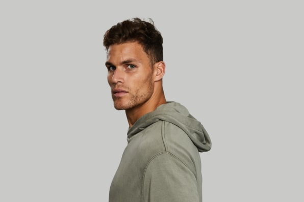 This hoodie is made from pomegranate peels and completely biodegrades | DeviceDaily.com
