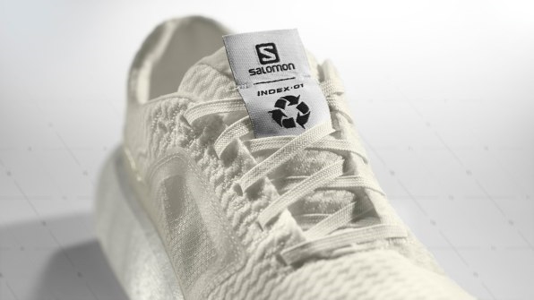 These running shoes are designed to be 100% recycled | DeviceDaily.com