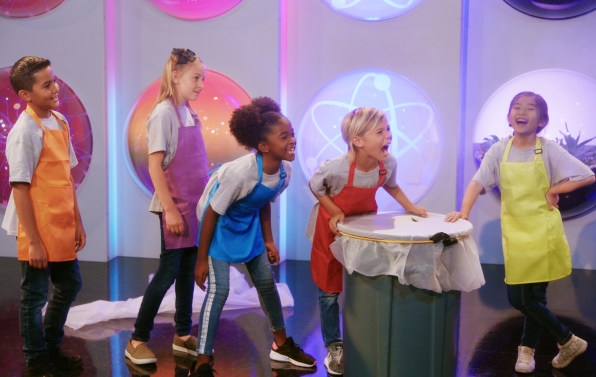 Netflix’s ‘Emily’s Wonder Lab’ helps parents amid back-to-school panic | DeviceDaily.com