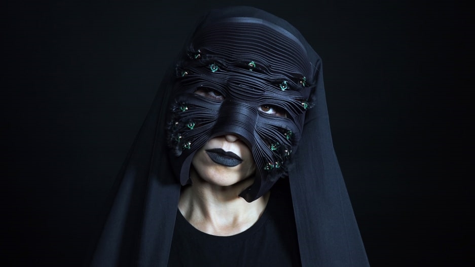 These haunting masks speak their own silent, feminist language | DeviceDaily.com