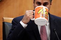 FCC chairman cited false broadband data in spite of warnings