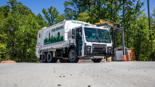 New York City is testing electric garbage trucks | DeviceDaily.com