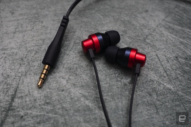 Astro's first wired earbuds are aimed at mobile gamers | DeviceDaily.com Astro's first wired earbuds are aimed at mobile gamers | DeviceDaily.com