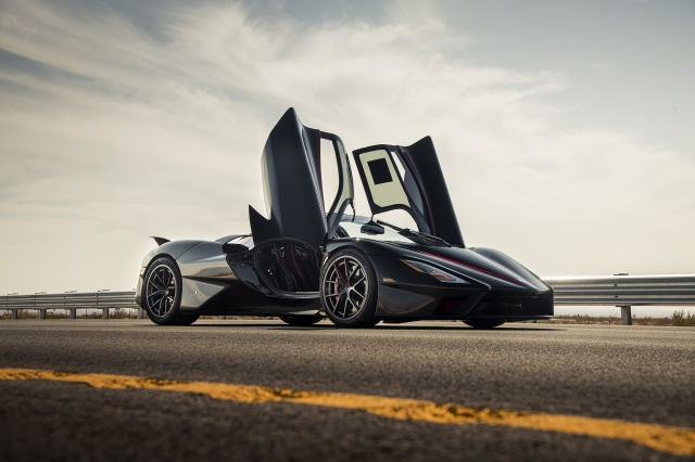 The SSC Tuatara has broken 330 mph and shattered a world speed record | DeviceDaily.com