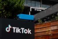 Judge temporarily blocks Trump’s order banning TikTok downloads