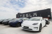 Tesla’s updated Full Self-Driving beta needs fewer human interventions