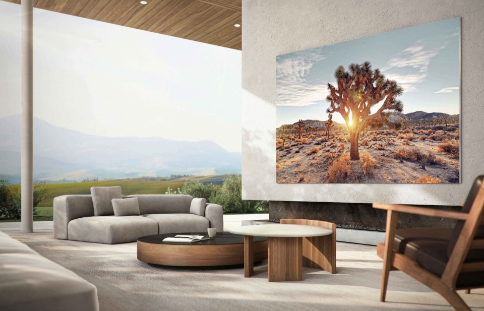 Samsung launches a 110-inch version of its MicroLED 'Wall' TV | DeviceDaily.com