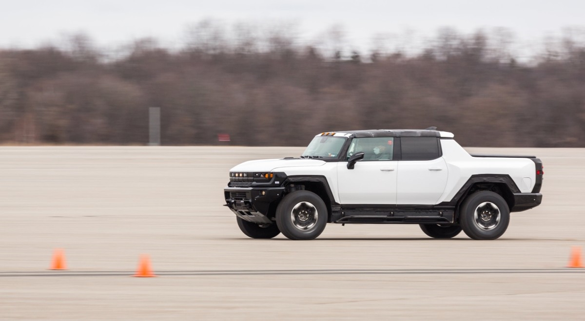 GMC takes the Hummer EV north for winter testing | DeviceDaily.com