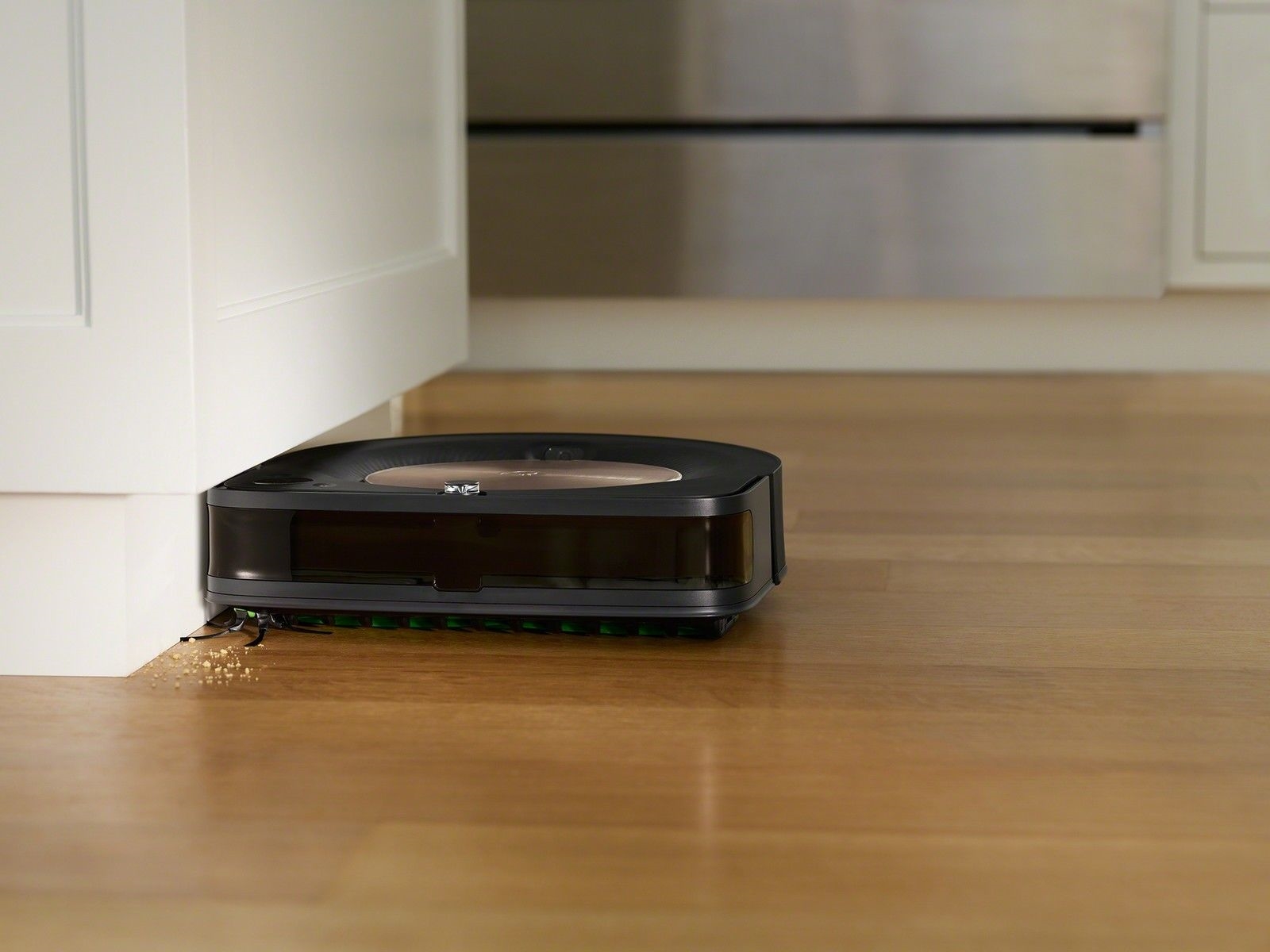 Roomba's premium S9+ robot vacuum is $200 off at Wellbots | DeviceDaily.com
