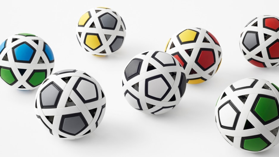 The soccer ball gets a radical redesign | DeviceDaily.com