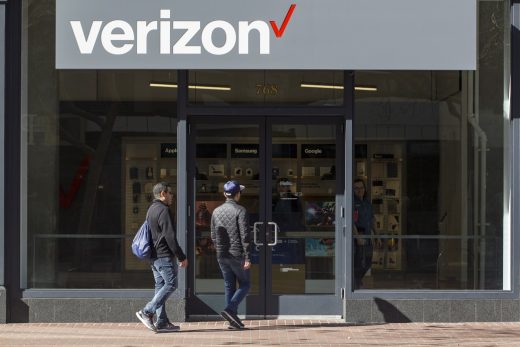 Verizon puts 3G shutdown plans on hold indefinitely