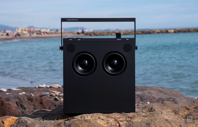 Teenage Engineering's OB-4 'magic radio' is playfully decadent | DeviceDaily.com