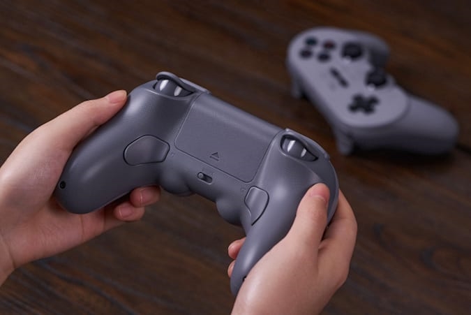 8BitDo's Pro 2 controller adds back paddles and a quick profile switcher | DeviceDaily.com 8BitDo's Pro 2 controller adds back paddles and a quick profile switcher | DeviceDaily.com