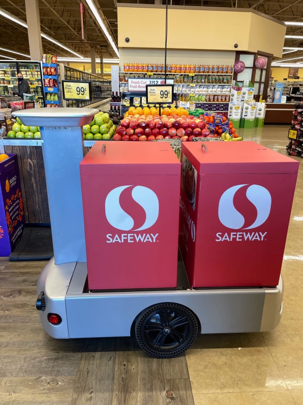 Exclusive: Safeway unveils remote-controlled food delivery carts | DeviceDaily.com