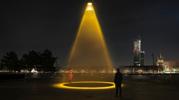 This massive light fixture could disinfect public spaces. But is it safe? | DeviceDaily.com