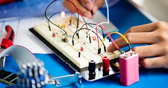 Get a 13-course training bundle on DIY PIC microcontrollers for $50 | DeviceDaily.com