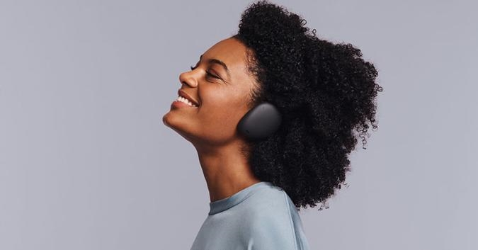These truly wireless over-ear headphones combine unique design and functionality | DeviceDaily.com