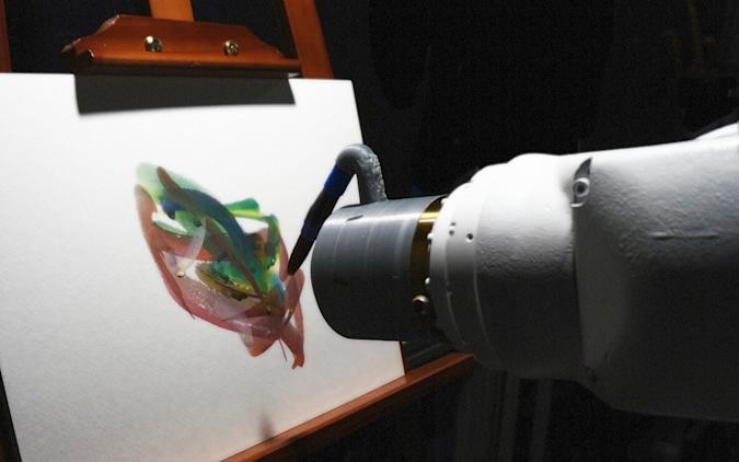 This robot artist stops to consider its brushstrokes like a real person | DeviceDaily.com
