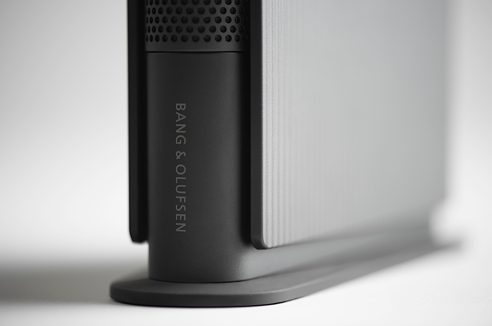 Bang  and  Olufsen's latest speaker was designed to look like a book | DeviceDaily.com