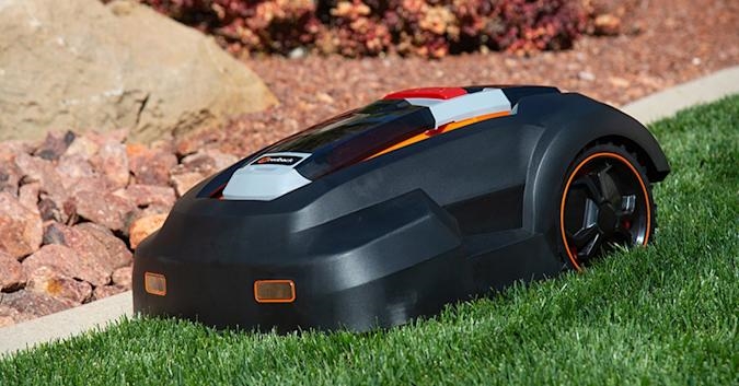 Save time and energy with the MowRo robot lawn mower | DeviceDaily.com