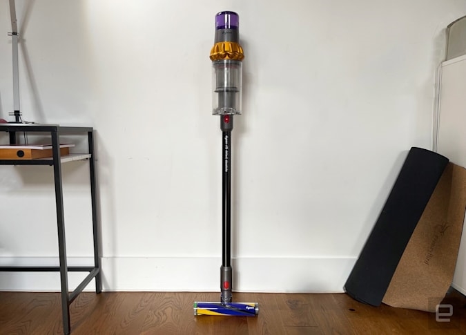 The Dyson V15 Detect's laser proved my apartment was never really clean | DeviceDaily.com