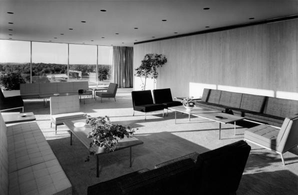 How pioneering modernist designer Florence Knoll revolutionized work spaces | DeviceDaily.com