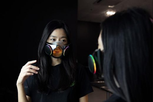 Razer’s smart RGB face mask will ship before the end of the year