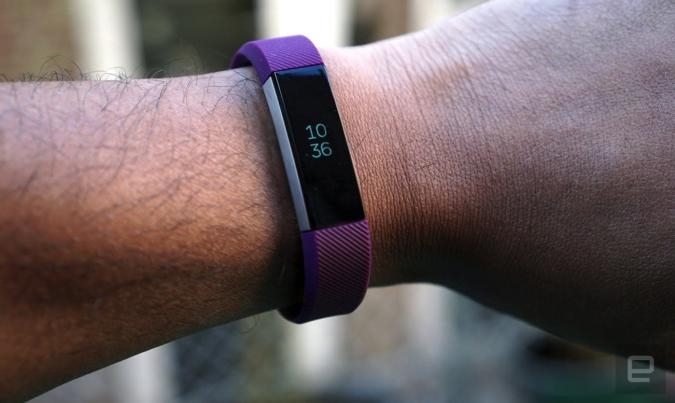 Fitbit Luxe review: A tiny tracker that’s both easy and hard on the eyes | DeviceDaily.com Fitbit Luxe review: A tiny tracker that’s both easy and hard on the eyes | DeviceDaily.com