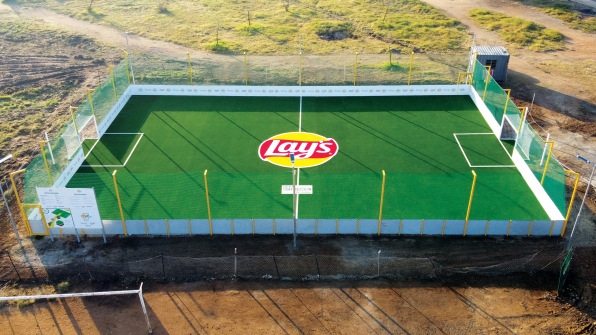 Lay’s is building community soccer fields out of recycled potato chip bags | DeviceDaily.com