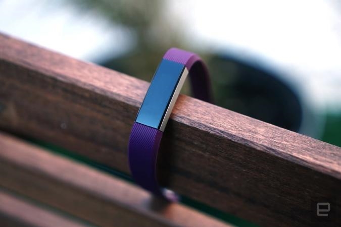 Fitbit Luxe review: A tiny tracker that’s both easy and hard on the eyes | DeviceDaily.com Fitbit Luxe review: A tiny tracker that’s both easy and hard on the eyes | DeviceDaily.com