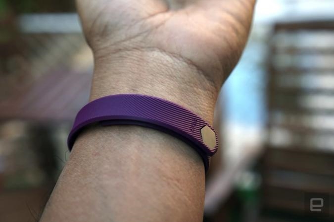 Fitbit Luxe review: A tiny tracker that’s both easy and hard on the eyes | DeviceDaily.com Fitbit Luxe review: A tiny tracker that’s both easy and hard on the eyes | DeviceDaily.com