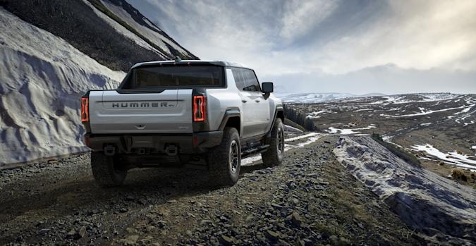 Tesla Cybertruck will have an answer to the Hummer EV's 'Crab Mode' | DeviceDaily.com