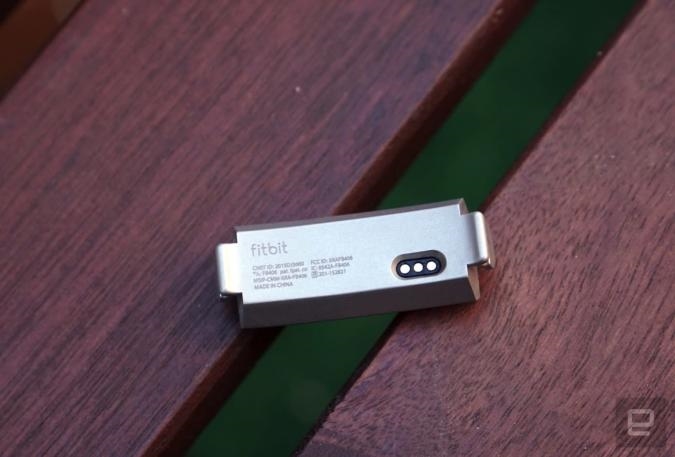Fitbit Luxe review: A tiny tracker that’s both easy and hard on the eyes | DeviceDaily.com Fitbit Luxe review: A tiny tracker that’s both easy and hard on the eyes | DeviceDaily.com