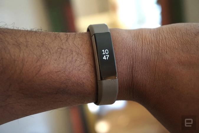 Fitbit Luxe review: A tiny tracker that’s both easy and hard on the eyes | DeviceDaily.com Fitbit Luxe review: A tiny tracker that’s both easy and hard on the eyes | DeviceDaily.com