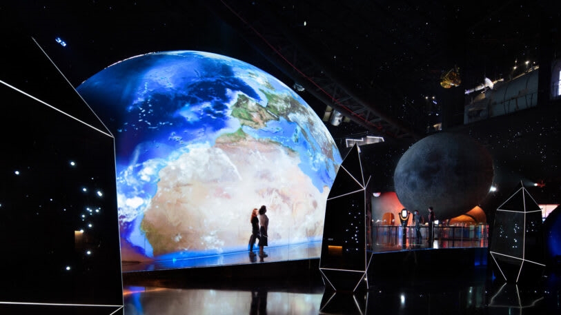 Propaganda or architectural masterpiece? A mesmerizing space museum rises in Shanghai | DeviceDaily.com