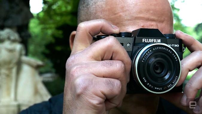 Nikon's Z FC mirrorless camera recalls the glory days of 35mm film | DeviceDaily.com