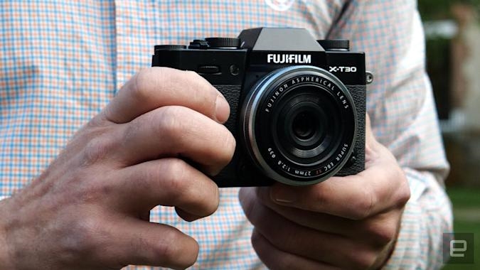 Nikon's Z FC mirrorless camera recalls the glory days of 35mm film | DeviceDaily.com