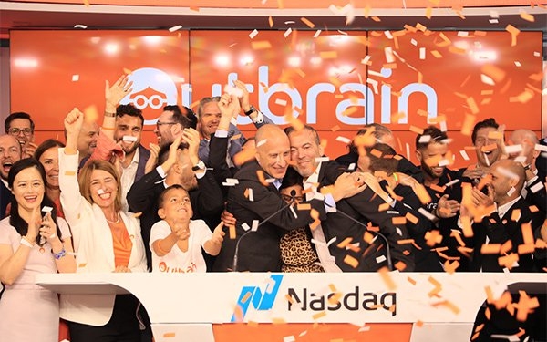 Outbrain Starts Trading On Nasdaq | DeviceDaily.com
