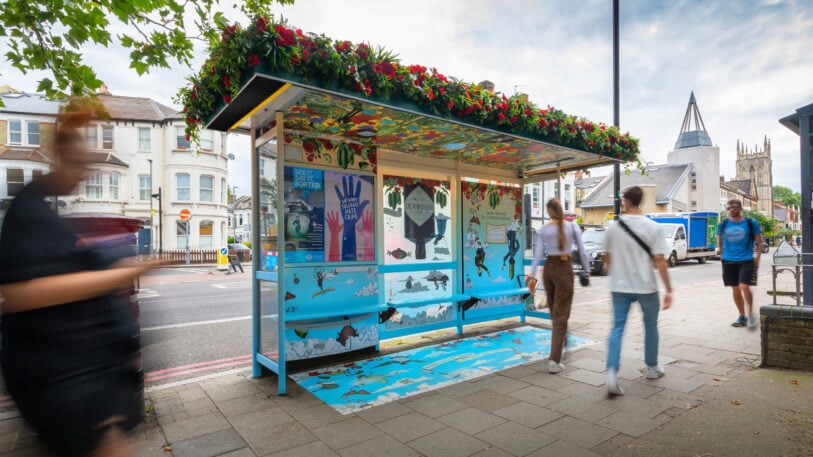 Why U.K. bus stops suddenly smell like roses and cucumber | DeviceDaily.com