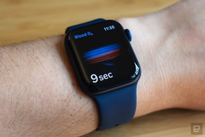 Apple Watch Series 6 Product Red drops to $265 at Amazon | DeviceDaily.com