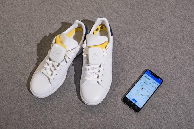 This toe tickling navigation system will help the visually impaired walk tall | DeviceDaily.com