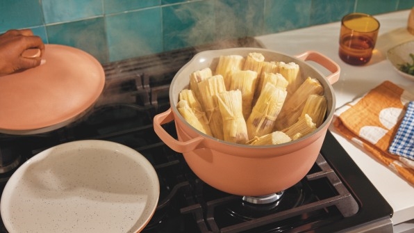 This multifunctional pot is a saucepan, stock pot, and Dutch oven–all rolled into one | DeviceDaily.com