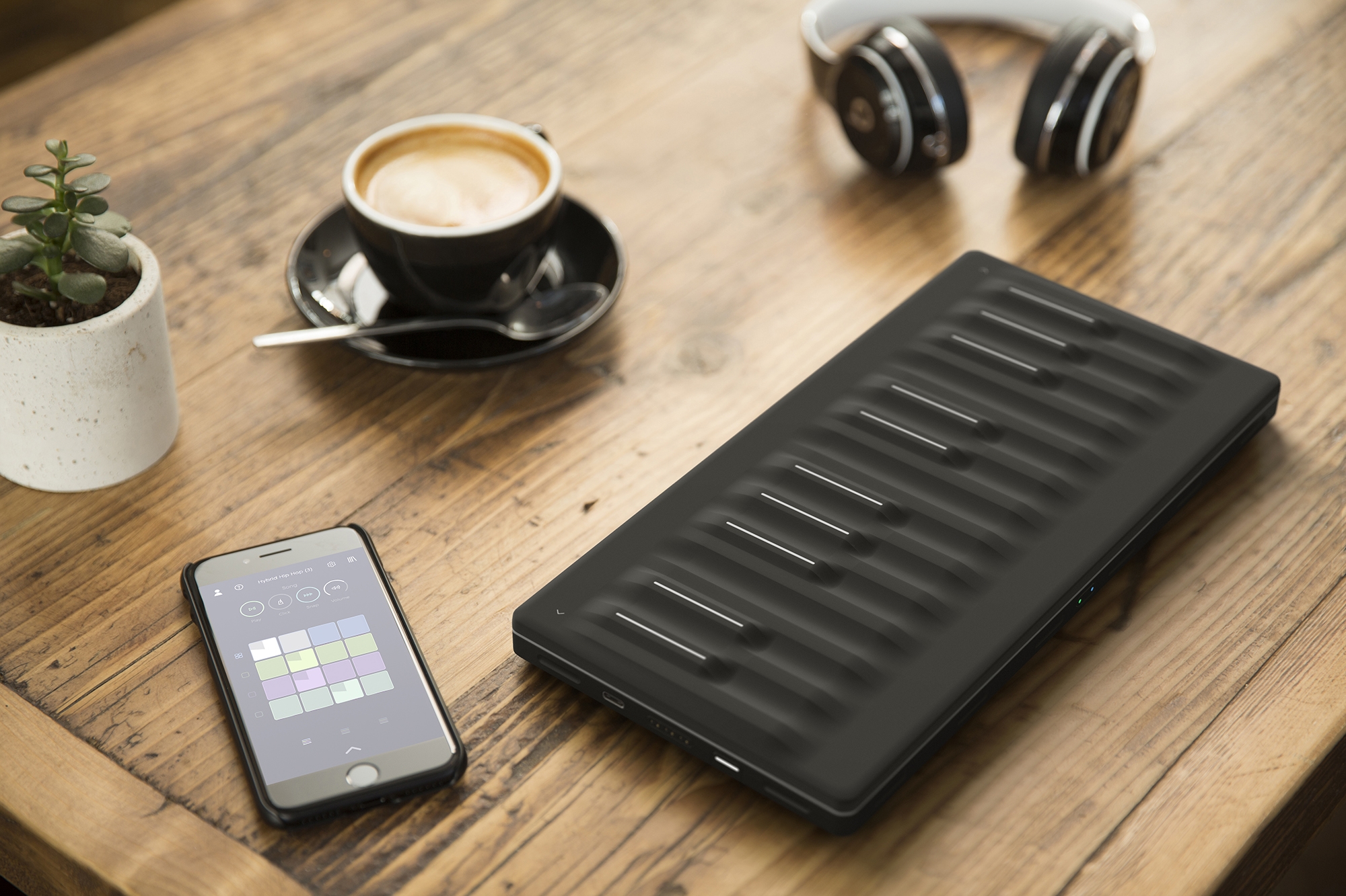 Musical instrument company Roli files for administration, will relaunch as Luminary | DeviceDaily.com