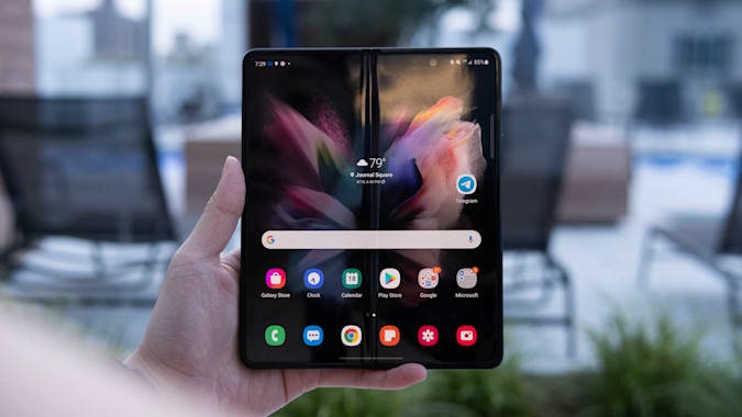 ICYMI: We see how the Samsung Galaxy Z Fold 3 performs in the real world | DeviceDaily.com